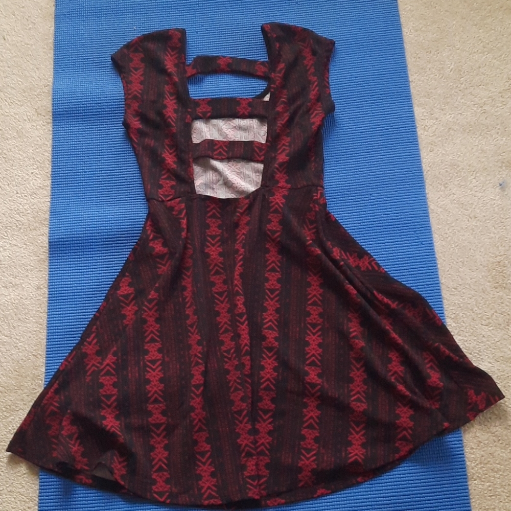 Dress - Picture 6 of 6